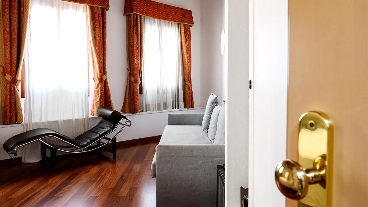 Casanova Fourrooms Venice 0*,