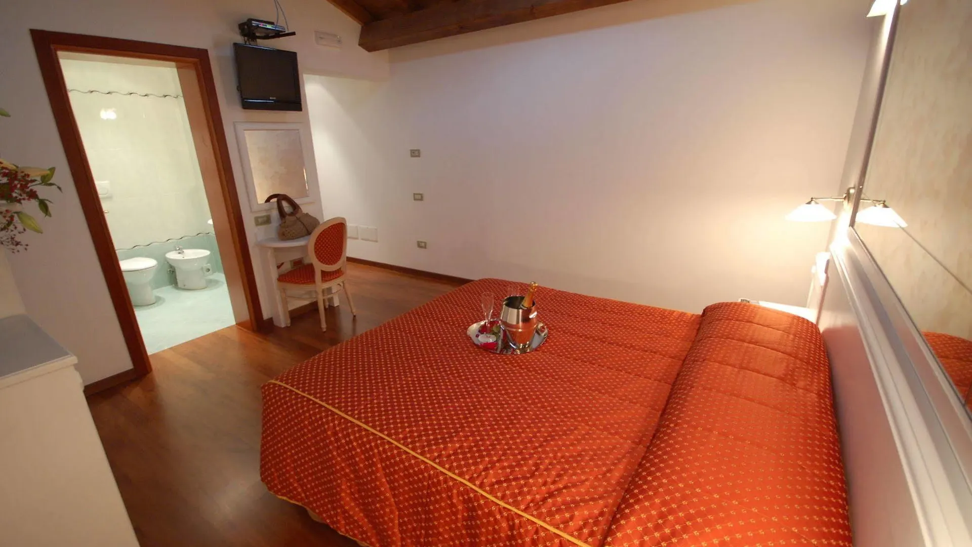 Guest house Casanova Fourrooms Venice Italy
